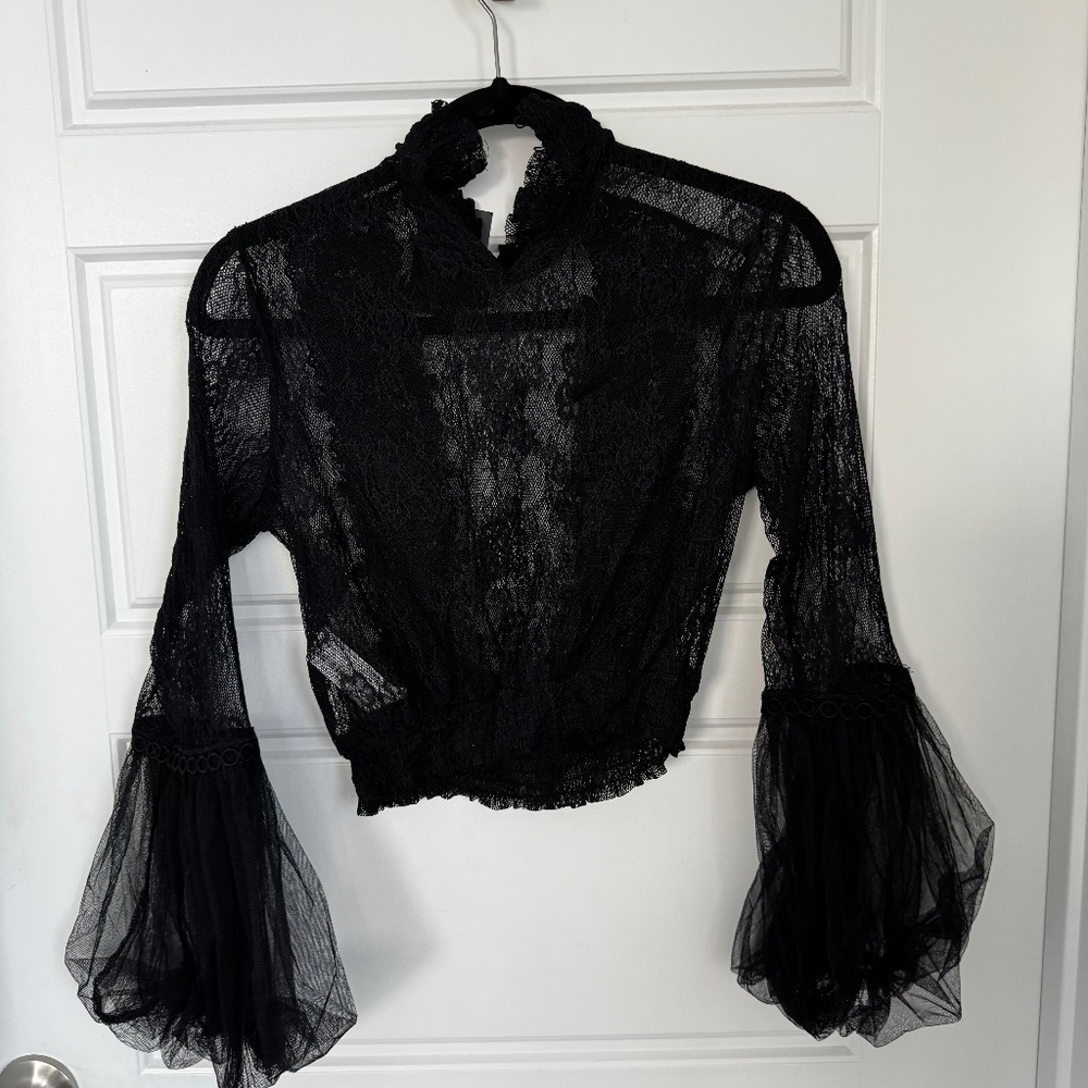 Forever 21 Lace Top- Black New Cropped mock neck -Size small